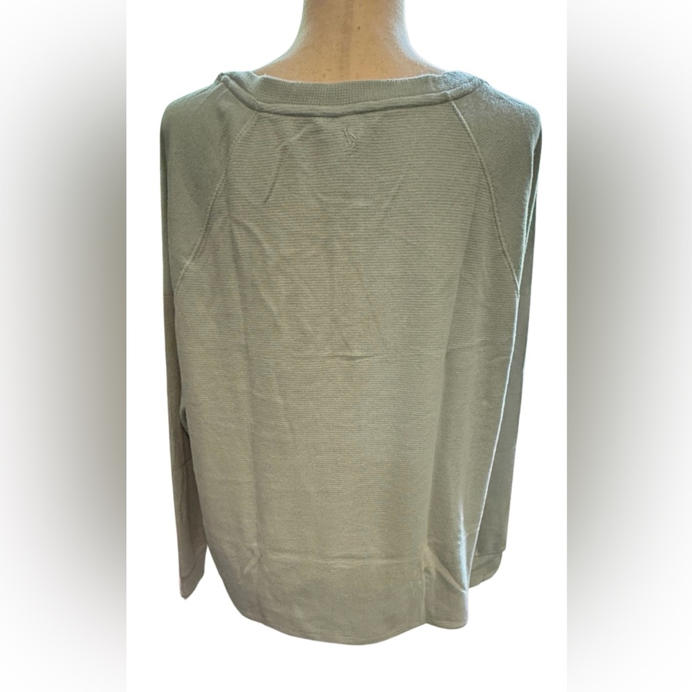 Victoria’s Secret - Glow Waffle Henley Thermal Jogger PJ’s Set - Picture 2 of 16